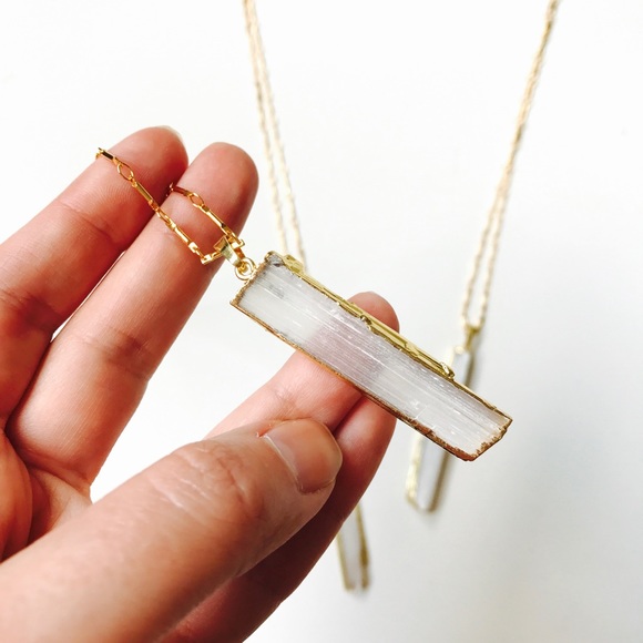 3 for 30⚡️ Host Pick ✨ Raw Selenite Hold Dipped 18K Necklace - Picture 4 of 4